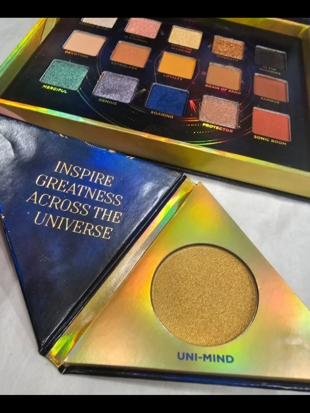 Urban Decay Marvel Eternals Eyeshadow 3D Pop Up Palette & Highlighter Set